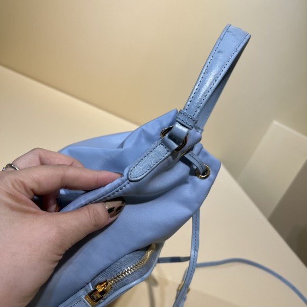  Handbags LOEWE 1BH038   size:22.5×17.5×12 cm