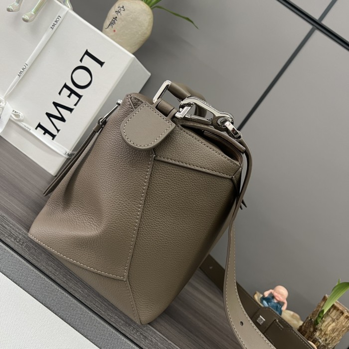  Handbags  LOEWE 10188 size:36.5*19*23 cm
