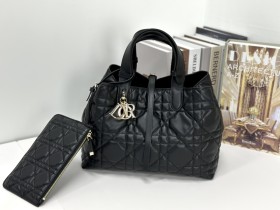  Handbags  Dior 6231 size:28x21x19 cm