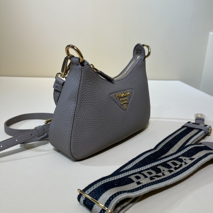 Handbags Prada 1BH193    size:24×18×6 cm