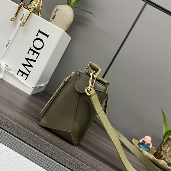  Handbags LOEWE 062324 size:24*10.5*16 cm