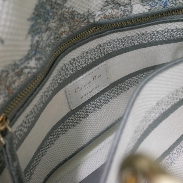  Handbags Dior 6605 size:24cm