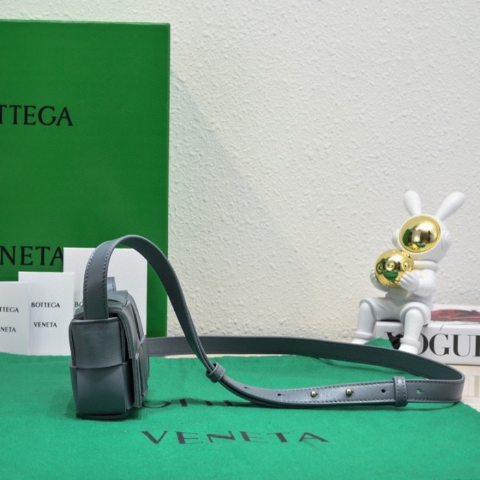  Handbags LOEWE 6813 size:12x8x4 cm