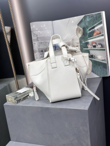  Handbags LOEWE 𝘏𝘢𝘮𝘮𝘰𝘤𝘬 size:20.8-19.5-14.5 cm