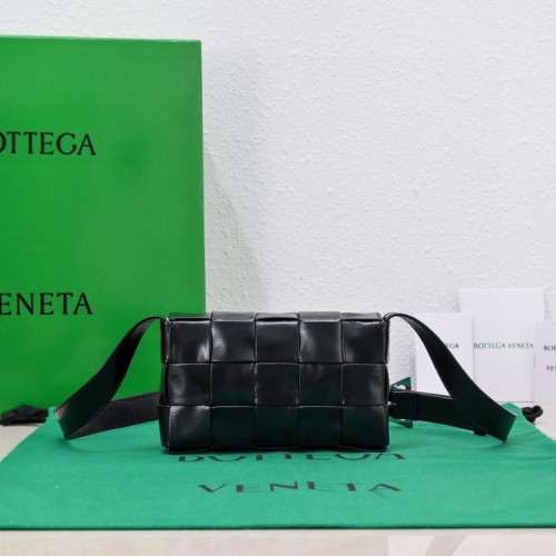 Handbags  Bottega Veneta 7587 size:17.5*10.5*3 cm