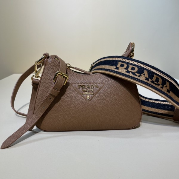 Handbags Prada 1BH193    size:24×18×6 cm