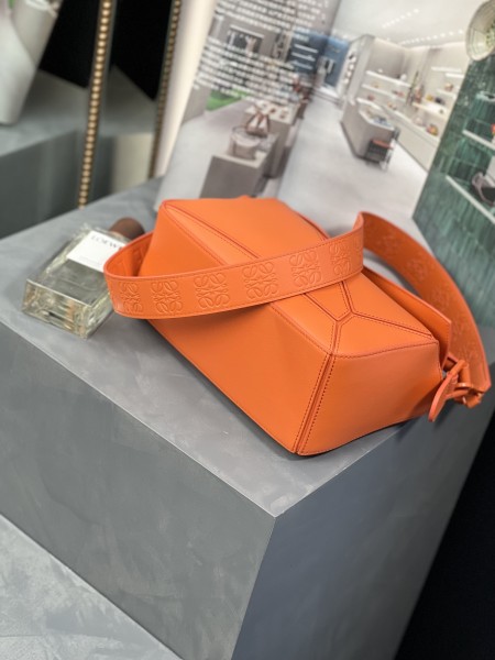  Handbags LOEWE 𝙿𝚞𝚣𝚣𝚕𝚎  size:24-16.5-10.5 cm