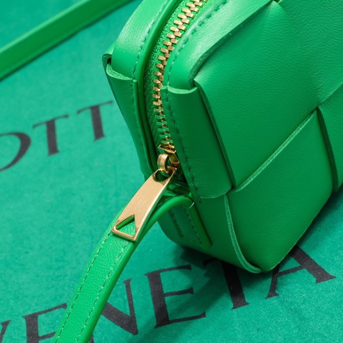  Handbags LOEWE 6816 size:18*9*3.5 cm