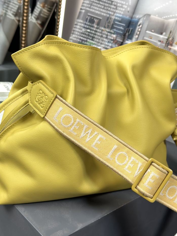  Handbags LOEWE 𝗟𝗼𝗲𝘄𝗼 𝗙𝗹𝗮𝗺𝗲𝗻𝗰𝗼 size:30-24.5-10.5 cm