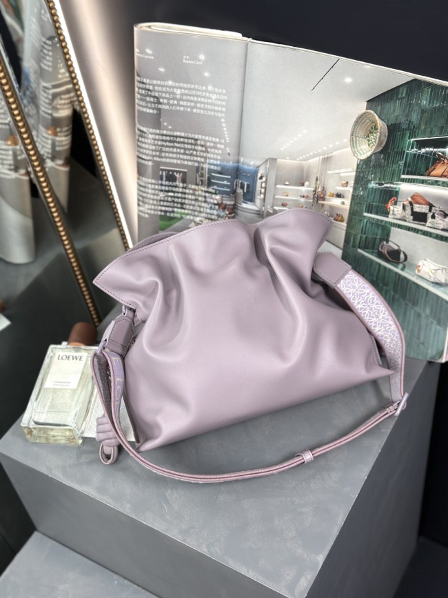  Handbags LOEWE 𝗟𝗼𝗲𝘄𝗼 𝗙𝗹𝗮𝗺𝗲𝗻𝗰𝗼 size:30-24.5-10.5 cm