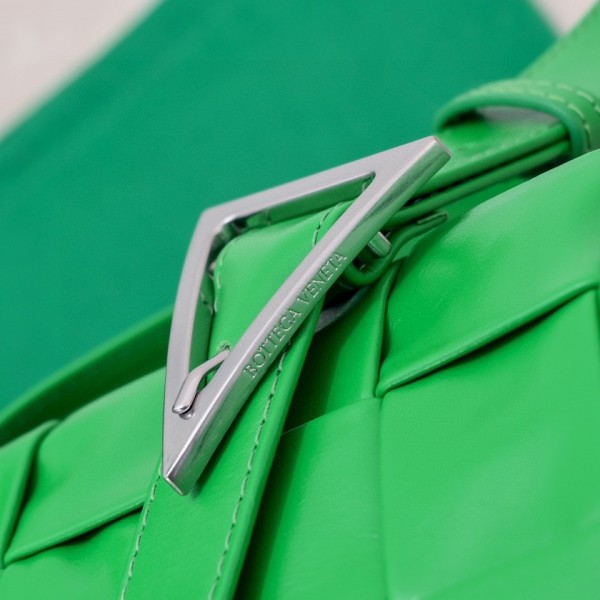 handbags Bottega Veneta 7587# size:17.5*10.5*3cm