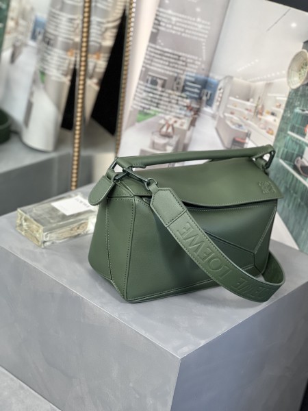  Handbags LOEWE 𝙿𝚞𝚣𝚣𝚕𝚎  size:24-16.5-10.5 cm