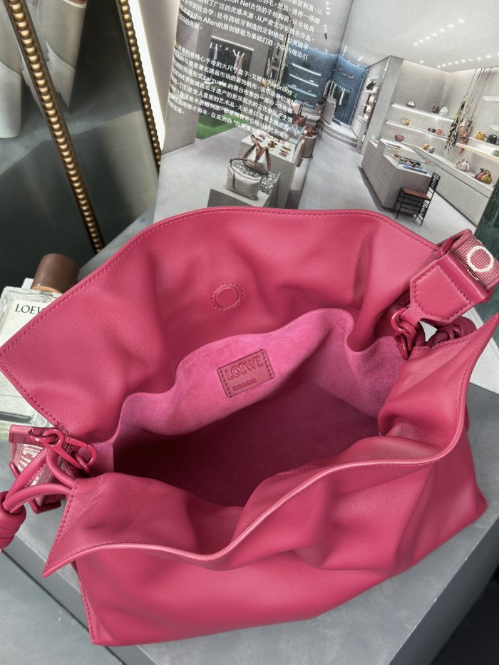  Handbags LOEWE 𝗟𝗼𝗲𝘄𝗼 𝗙𝗹𝗮𝗺𝗲𝗻𝗰𝗼 size:30-24.5-10.5 cm