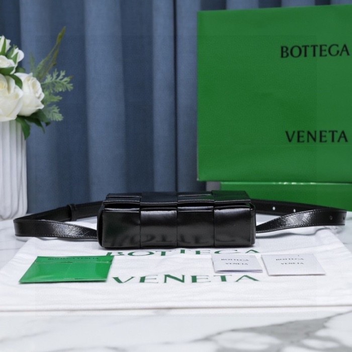  Handbags LOEWE 6815 size:17.5×9.5×5 cm