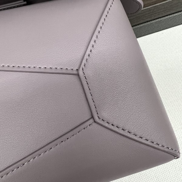  Handbags LOEWE 062324 size:24*10.5*16 cm