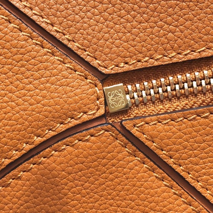  Handbags LOEWE Ykk size:29x18x12 cm