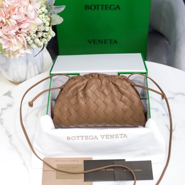handbags Bottega Veneta The pouch size:23*13*8