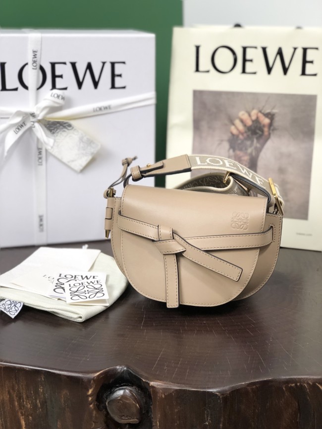  Handbags LOEWE 𝘔𝘪𝘯𝘪 𝘎𝘢𝘵𝘦 size:15*12.5*9cm