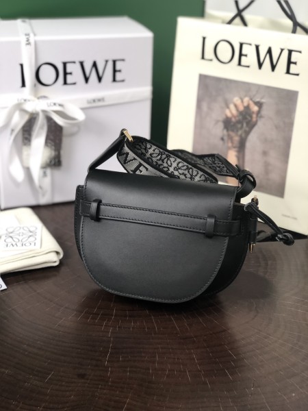  Handbags LOEWE 𝘔𝘪𝘯𝘪 𝘎𝘢𝘵𝘦 size:15*12.5*9cm