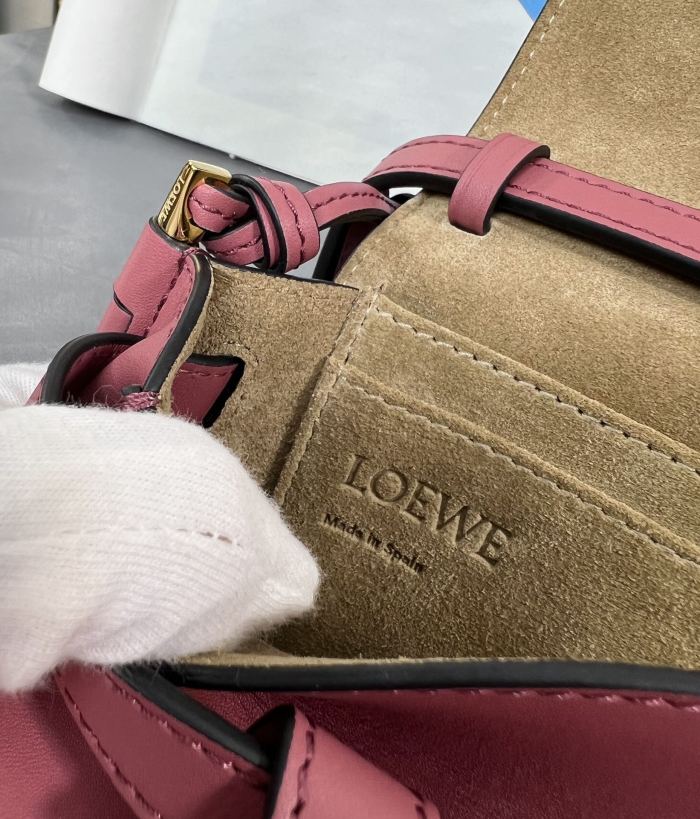  Handbags LOEWE 𝘔𝘪𝘯𝘪 𝘎𝘢𝘵𝘦 size:15*12.5*9cm