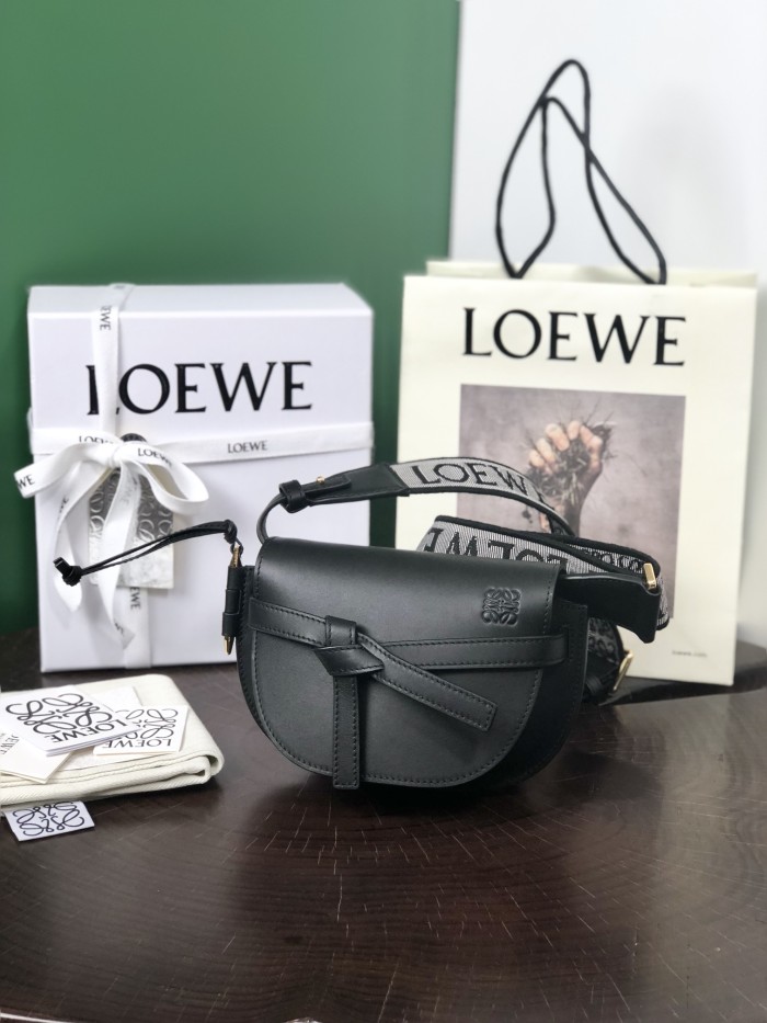  Handbags LOEWE 𝘔𝘪𝘯𝘪 𝘎𝘢𝘵𝘦 size:15*12.5*9cm
