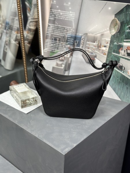  Handbags LOEWE 𝗛𝗮𝗺𝗺𝗼𝗰𝗸 𝗵𝗼𝗯𝗼 size:28-17-9.5 cm