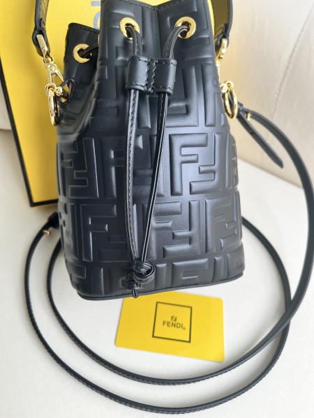 handbags FENDI 226 size:12*18*10cm