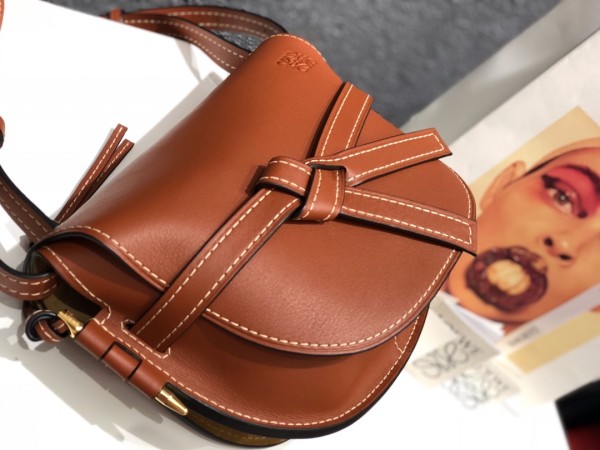  Handbags LOEWE zp  size:20*19*11.5 cm