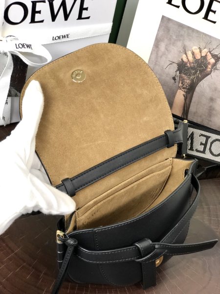  Handbags LOEWE 𝘔𝘪𝘯𝘪 𝘎𝘢𝘵𝘦 size:15*12.5*9cm