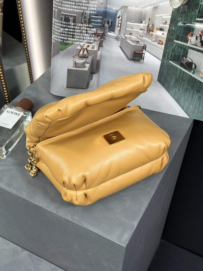  Handbags LOEWE Puffer Goya size:23-13-6 cm