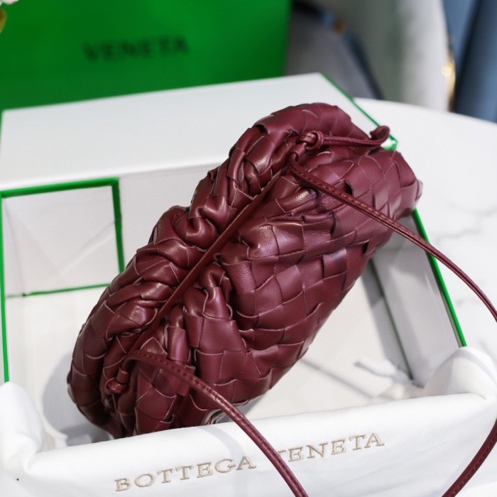 handbags Bottega Veneta The pouch size:23*13*8