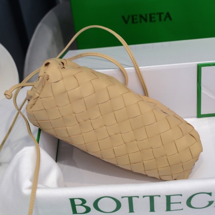 handbags Bottega Veneta The pouch size:23*13*8