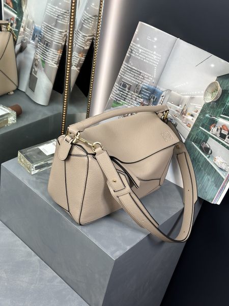  Handbags LOEWE Puzzle size:29x18x14 cm