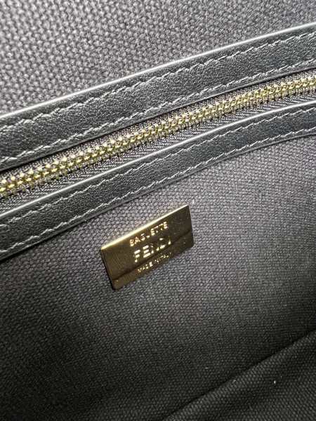 handbags FENDI Baguette size:26*6.5*13.5cm