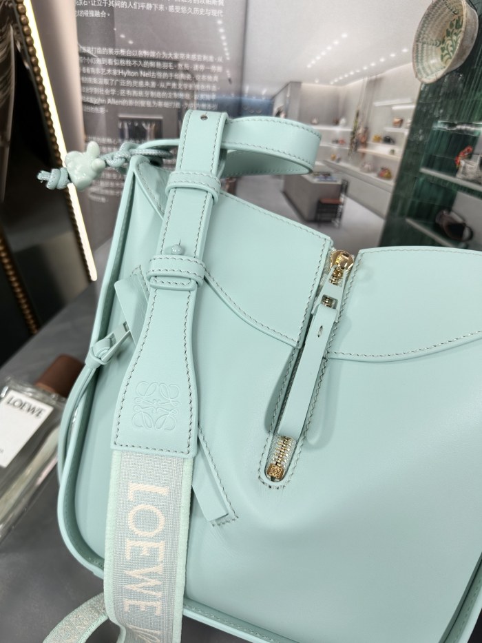  Handbags LOEWE 𝗛𝗮𝗺𝗺𝗼𝗰𝗸 size:20.8-19.5-14.4 cm
