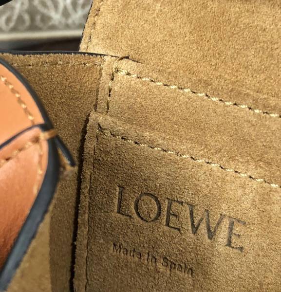  Handbags LOEWE 𝘔𝘪𝘯𝘪 𝘎𝘢𝘵𝘦 size:15*12.5*9cm
