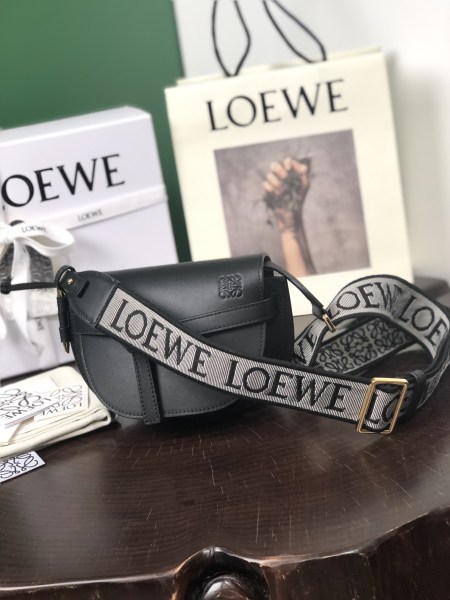  Handbags LOEWE 𝘔𝘪𝘯𝘪 𝘎𝘢𝘵𝘦 size:15*12.5*9cm