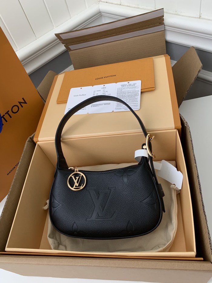  Handbags Louis Vuitton M82391 size:20.5*11*5 cm