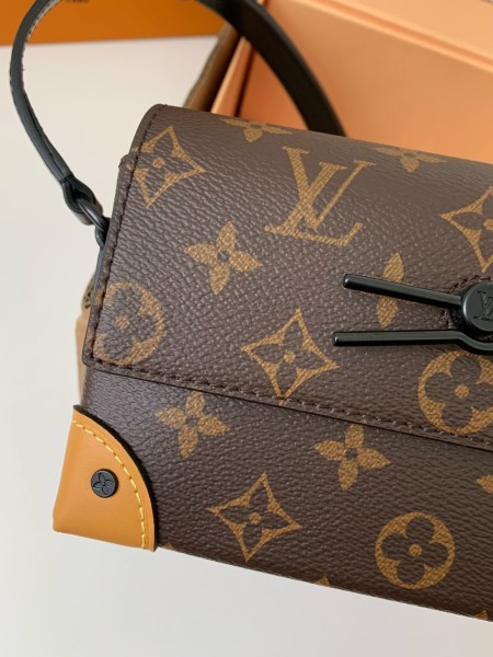  Handbags Louis Vuitton M82534 size:18*1*6.5 cm