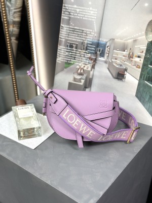 Handbags LOEWE 𝘔𝘪𝘯𝘪 𝘎𝘢𝘵𝘦 size:15*12.5*9cm