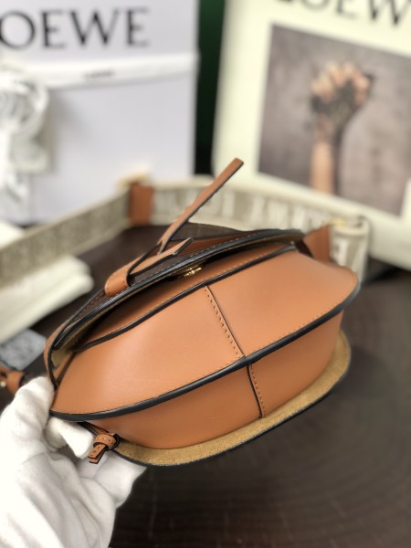  Handbags LOEWE 𝘔𝘪𝘯𝘪 𝘎𝘢𝘵𝘦 size:15*12.5*9cm