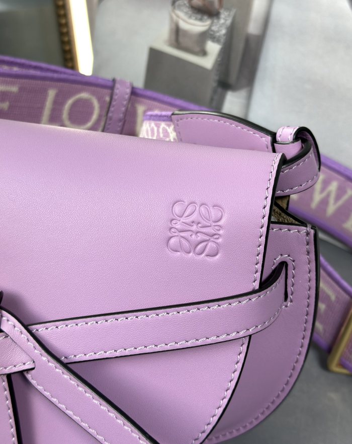  Handbags LOEWE 𝘔𝘪𝘯𝘪 𝘎𝘢𝘵𝘦 size:15*12.5*9cm