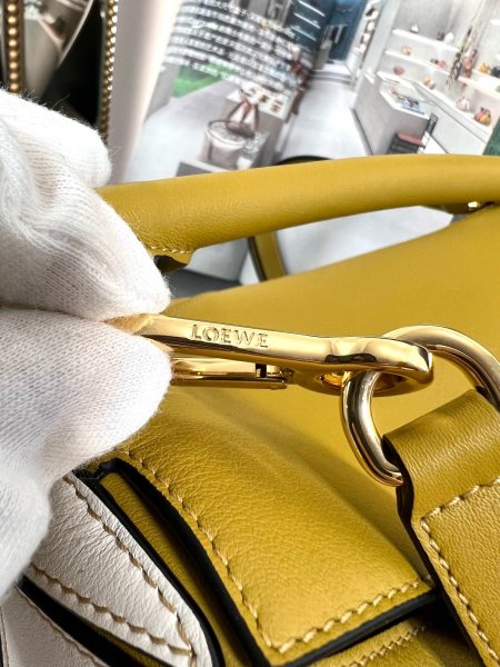  Handbags LOEWE ZP size:24−14-11 cm