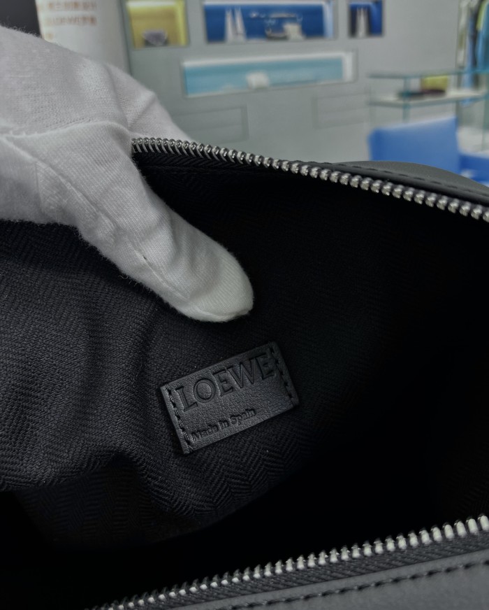  Handbags LOEWE 𝐂𝐮𝐛𝐢   size:43-13.5-29 cm
