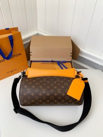  Handbags Louis Vuitton M46691 size:33*17*17 cm