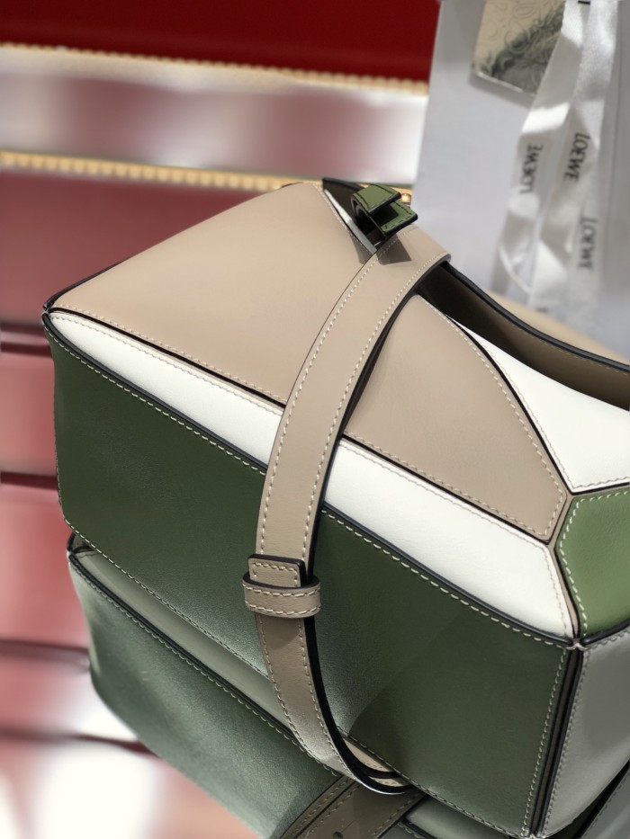  Handbags LOEWE zp size:24*14*11 cm