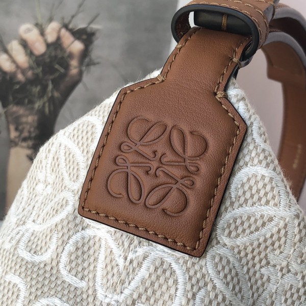  Handbags LOEWE 𝐂𝐮𝐛𝐢   size:21-12-12.5 cm