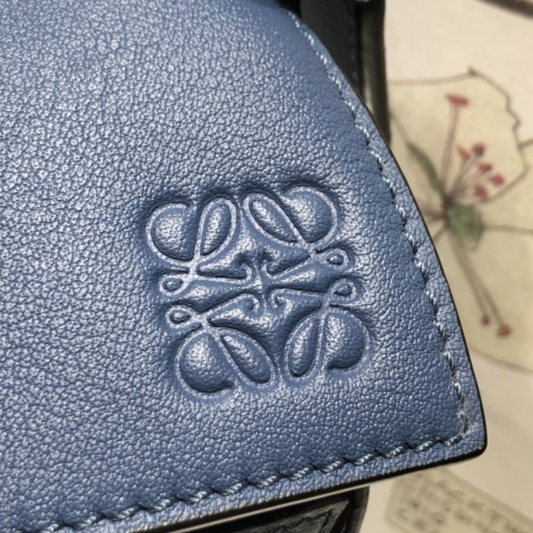  Handbags LOEWE ZP size:24−14-11 cm