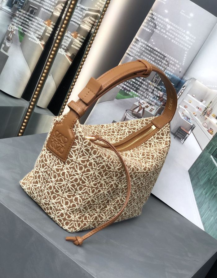  Handbags LOEWE 𝐂𝐮𝐛𝐢   size:21-12-17 cm