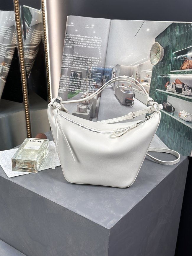  Handbags LOEWE 𝗛𝗮𝗺𝗺𝗼𝗰𝗸 𝗵𝗼𝗯𝗼 size:28-17-9.5 cm